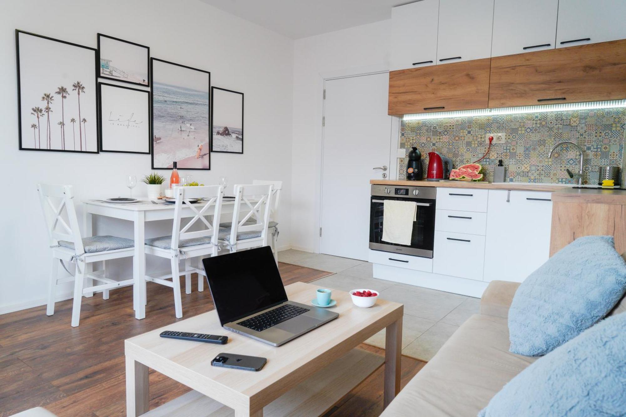 Central Cosy, Fully Renovated 2Bd Near The Cathedral Varna Bagian luar foto
