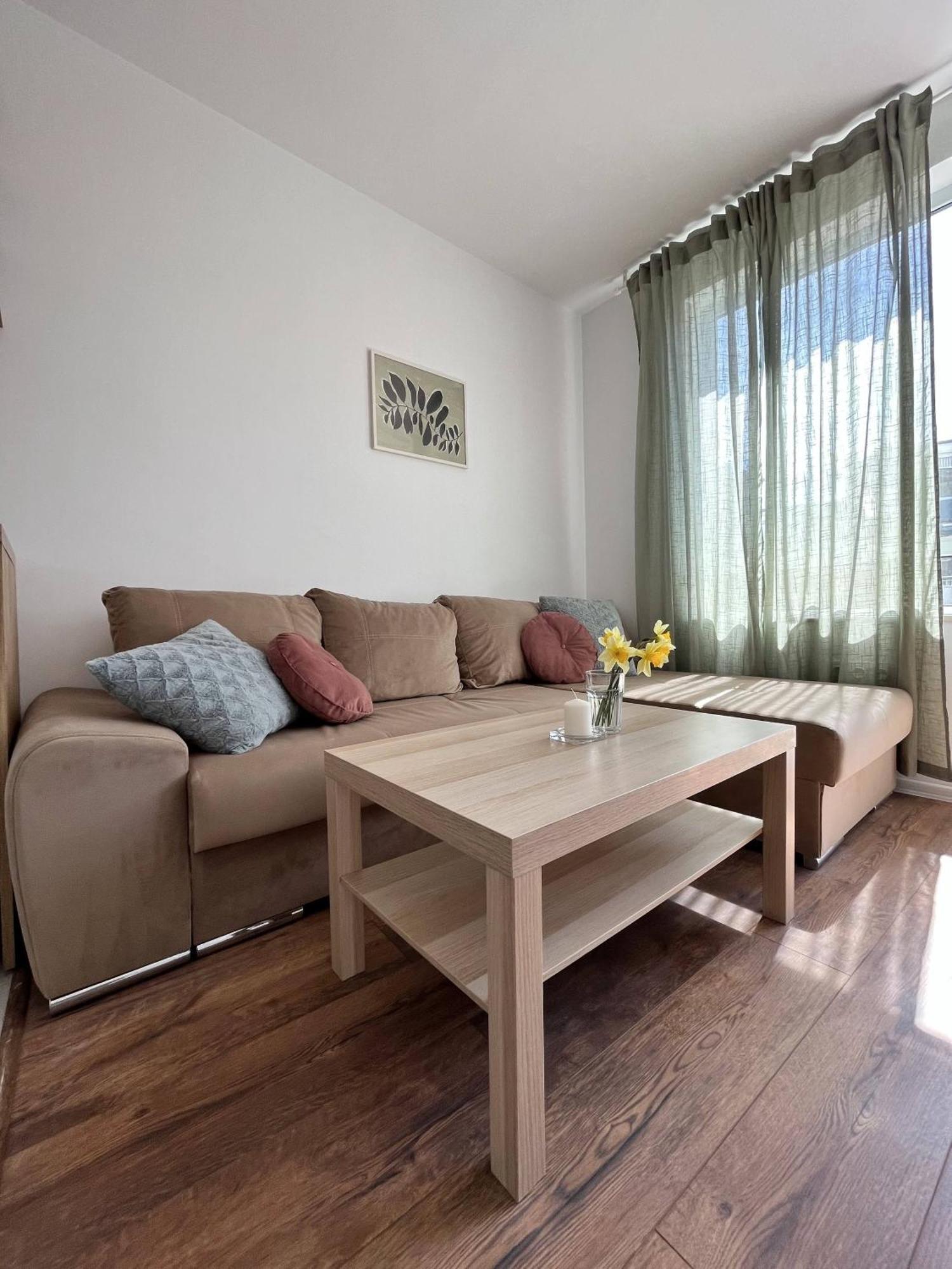 Central Cosy, Fully Renovated 2Bd Near The Cathedral Varna Bagian luar foto
