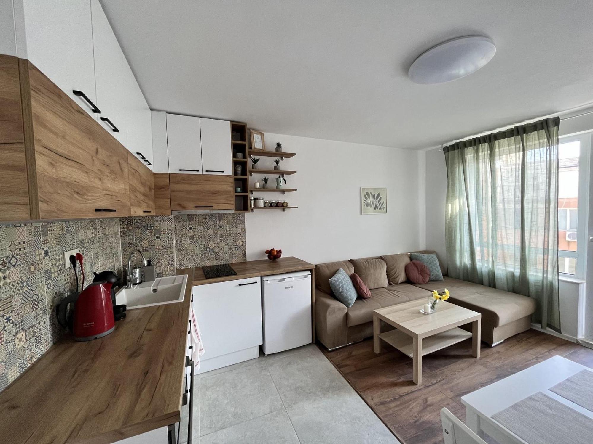 Central Cosy, Fully Renovated 2Bd Near The Cathedral Varna Bagian luar foto